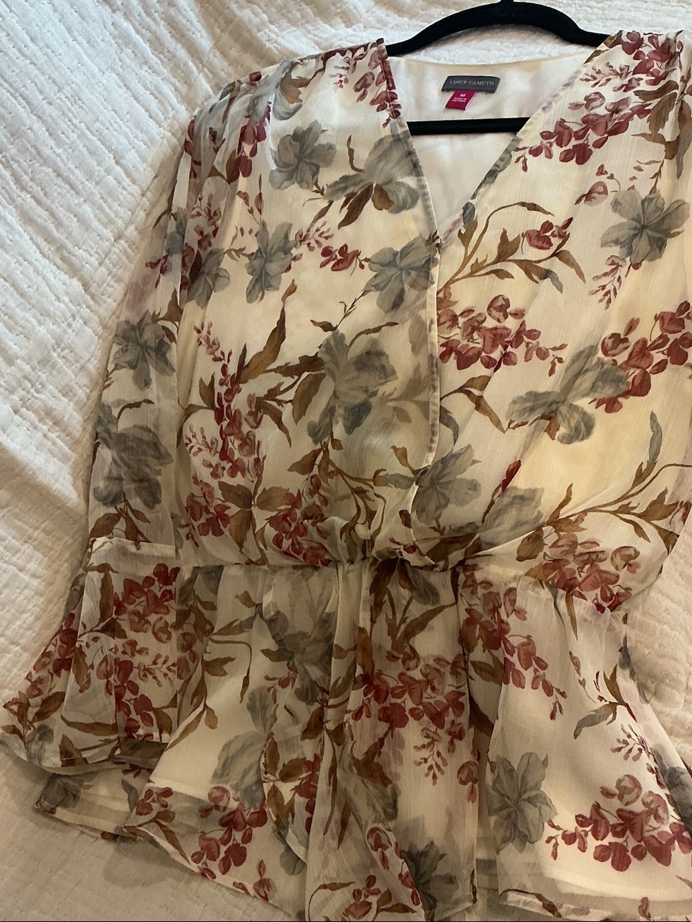 Vince Camuto Blouse Cream color base, floral print